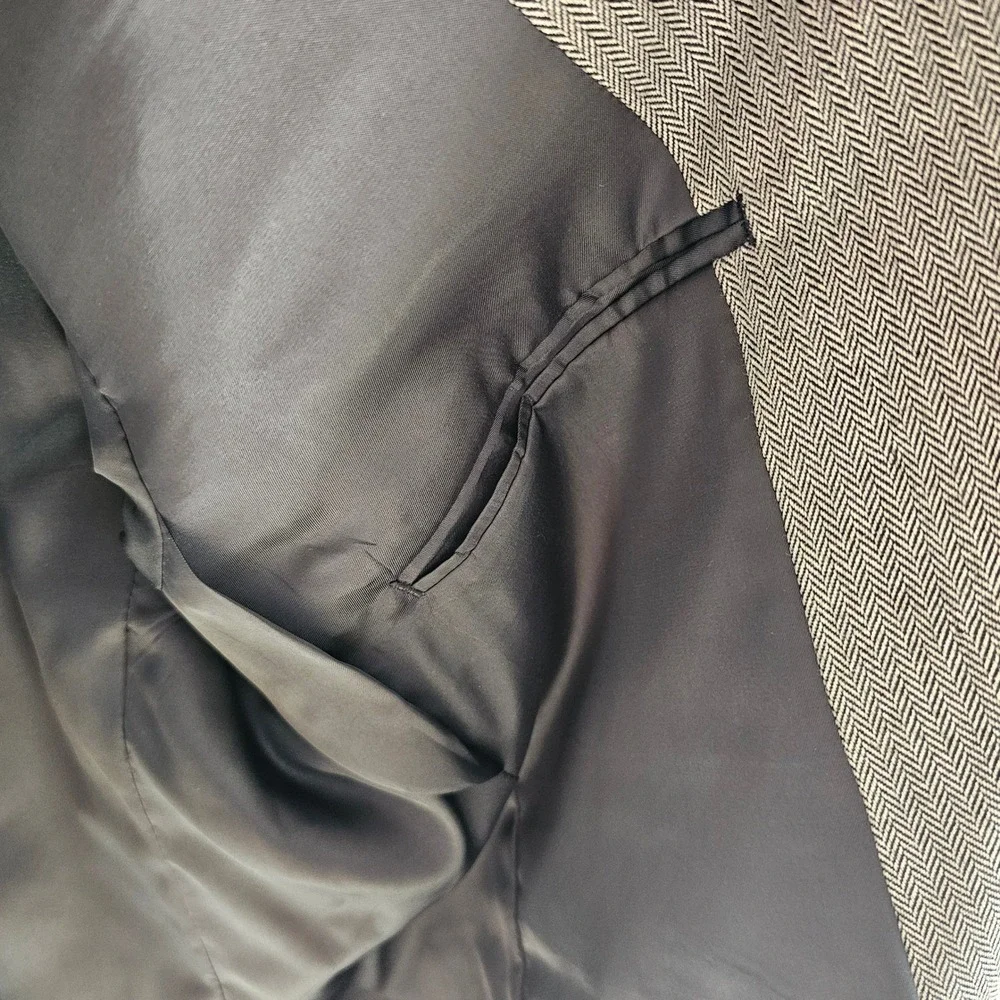 Stafford Essentials Men's Gray‎ Herringbone Classic Fit Sports Coat 42 Short NWT